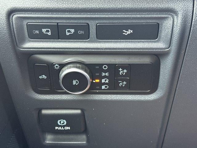 2023 Ford F-150 XL 4WD SuperCrew 5.5' Box
