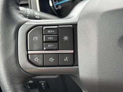2022 Ford F-150 LARIAT 4WD SuperCrew 5.5' Box