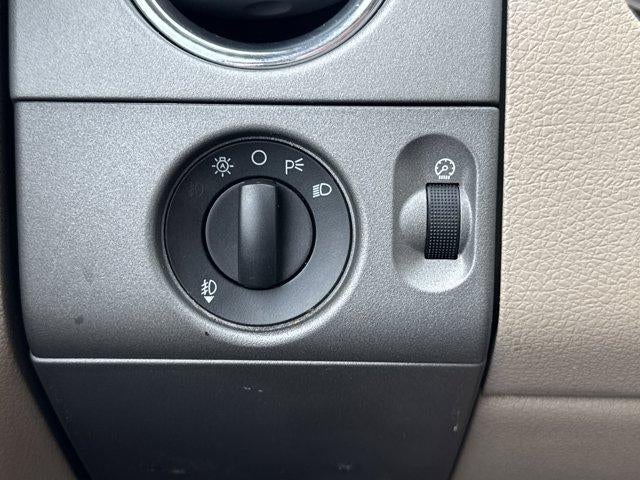 2006 Ford F-150 4WD SuperCrew Styleside 5-1/2 Ft Box FX4