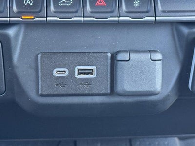 2022 Chevrolet Silverado 1500 Crew Cab Standard Box 4-Wheel Drive Custom