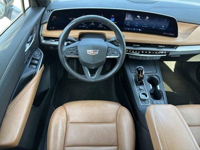 2024 Cadillac XT4 FWD 4dr Premium Luxury