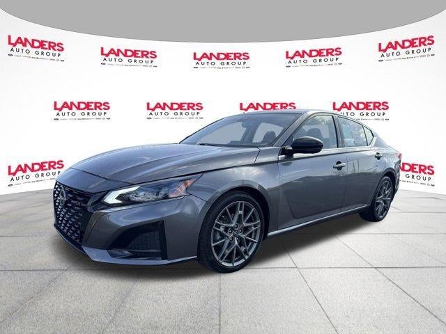 2023 Nissan Altima 2.0 SR Sedan