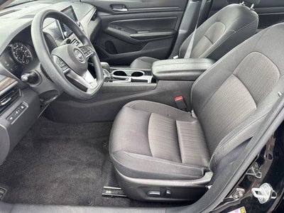 2024 Nissan Altima 2.5 SV Sedan