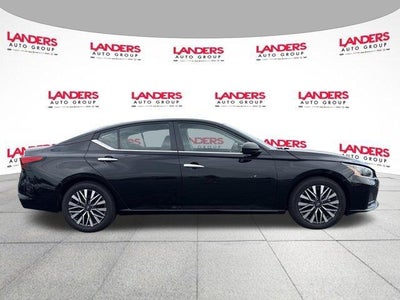 2024 Nissan Altima 2.5 SV Sedan