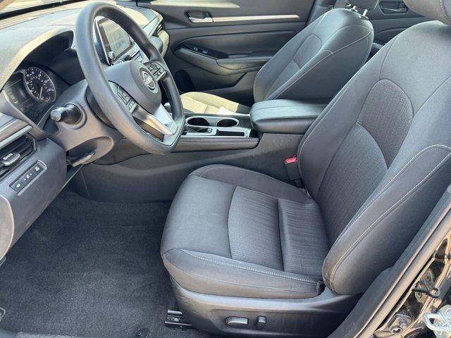 2023 Nissan Altima 2.5 SV Sedan