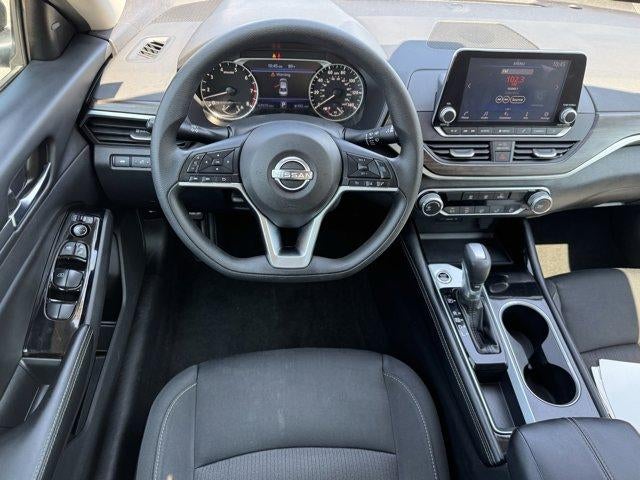 2023 Nissan Altima 2.5 SV Sedan