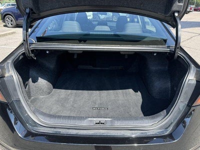 2023 Nissan Altima 2.5 SV Sedan