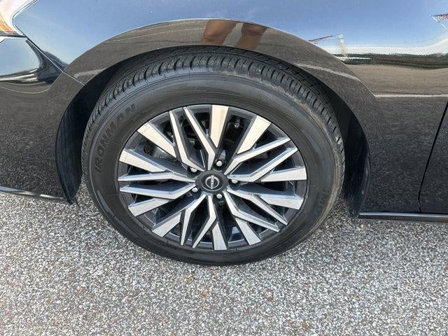 2024 Nissan Altima 2.5 SV Sedan