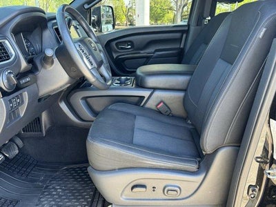 2018 Nissan Titan 4x4 Crew Cab SV
