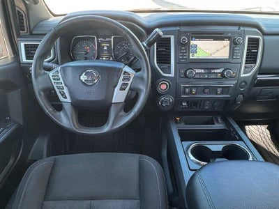 2018 Nissan Titan 4x4 Crew Cab SV