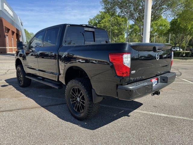 2018 Nissan Titan 4x4 Crew Cab SV