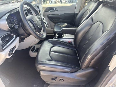 2023 Chrysler Pacifica Touring L FWD