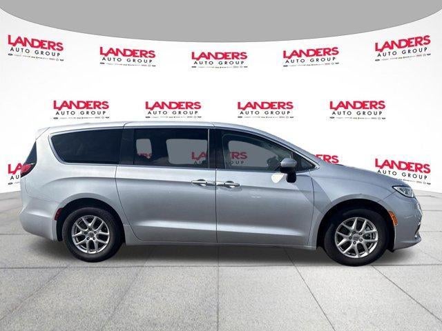 2023 Chrysler Pacifica Touring L FWD