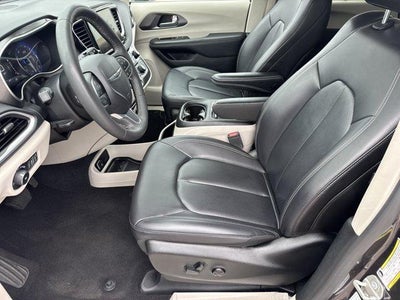 2023 Chrysler Pacifica Touring L FWD