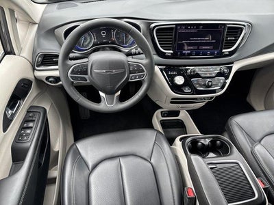 2023 Chrysler Pacifica Touring L FWD