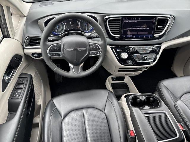 2023 Chrysler Pacifica Touring L FWD