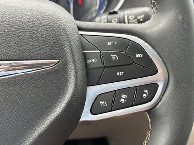 2023 Chrysler Pacifica Touring L FWD