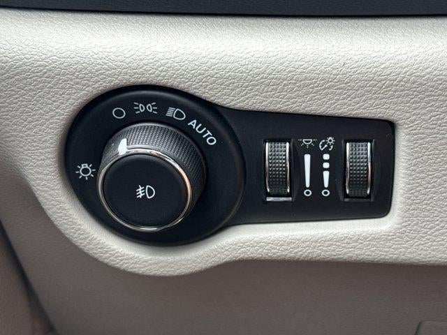 2023 Chrysler Pacifica Touring L FWD