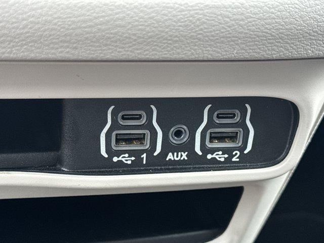 2023 Chrysler Pacifica Touring L FWD