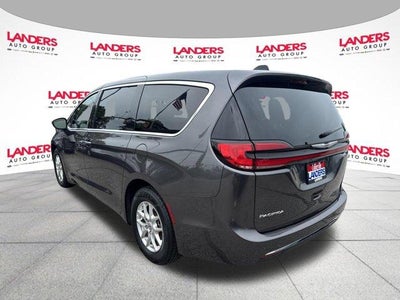 2023 Chrysler Pacifica Touring L FWD