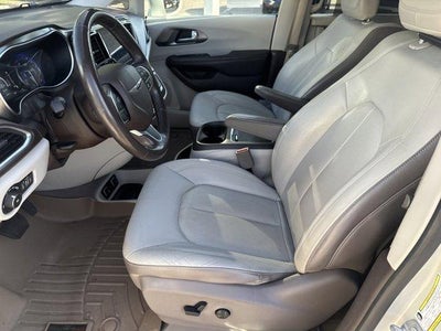 2017 Chrysler Pacifica Touring-L Plus FWD