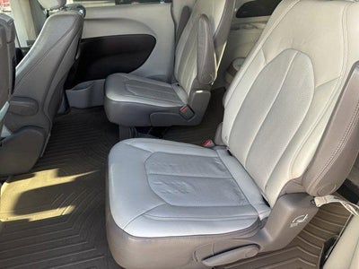 2017 Chrysler Pacifica Touring-L Plus FWD