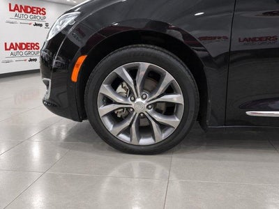 2019 Chrysler Pacifica Limited FWD