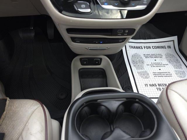 2019 Chrysler Pacifica Limited FWD
