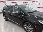 2019 Chrysler Pacifica Limited FWD