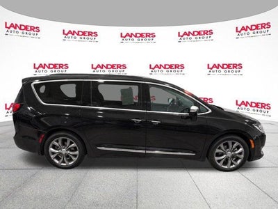 2019 Chrysler Pacifica Limited FWD
