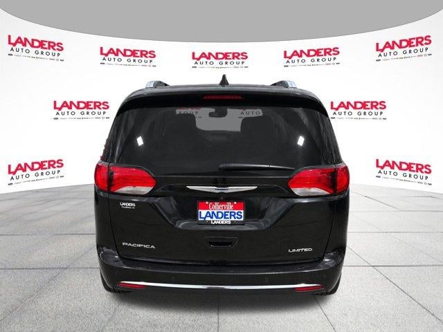 2019 Chrysler Pacifica Limited FWD
