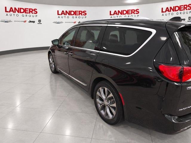 2019 Chrysler Pacifica Limited FWD