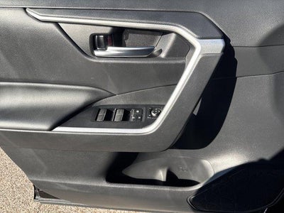 2022 Toyota RAV4 XLE AWD (Natl)