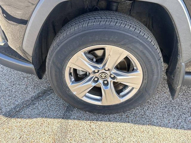 2022 Toyota RAV4 XLE AWD (Natl)