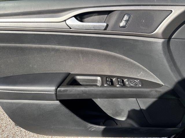 2017 Ford Fusion SE FWD