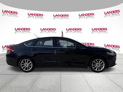 2017 Ford Fusion SE FWD
