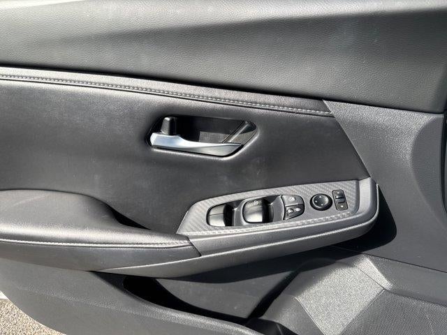 2023 Nissan Sentra SV CVT