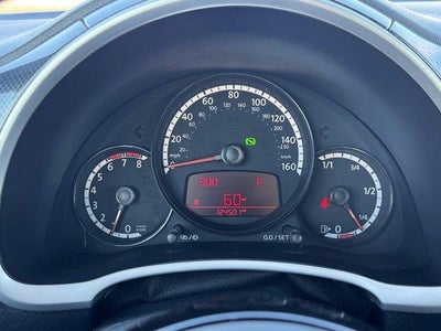 2013 Volkswagen Beetle Convertible 2dr DSG 2.0T PZEV