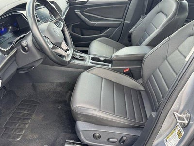 2024 Volkswagen Jetta SE Auto