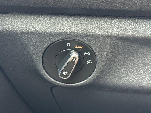 2024 Volkswagen Jetta SE Auto