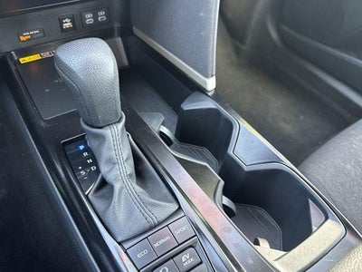 2025 Toyota Camry LE (SE)