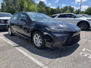 2025 Toyota Camry LE (SE)