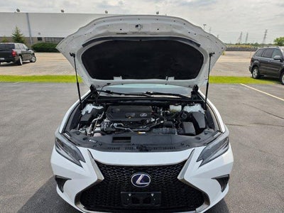 2022 Lexus ES 300h F SPORT FWD