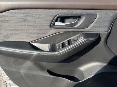 2023 Nissan Rogue FWD SV