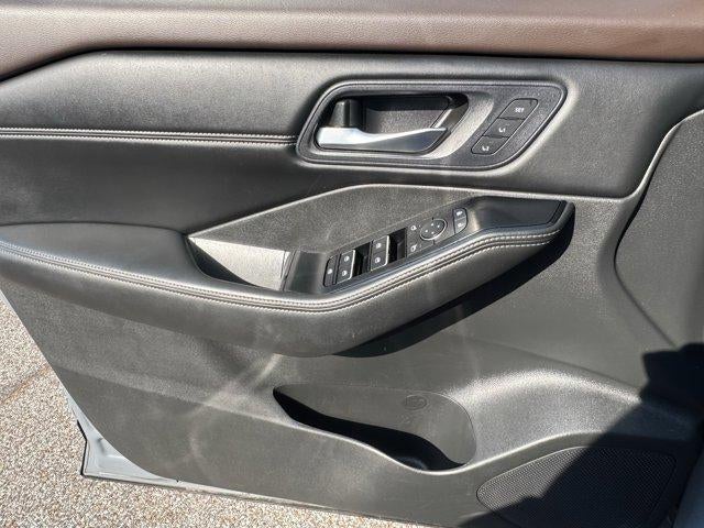 2023 Nissan Rogue AWD SL