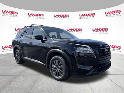 2023 Nissan Pathfinder SV 4WD