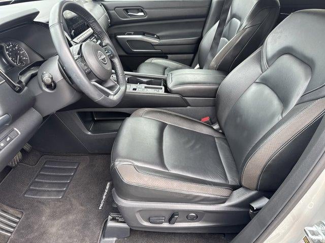 2023 Nissan Pathfinder SL 2WD