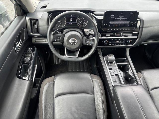 2023 Nissan Pathfinder SL 2WD
