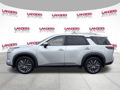 2023 Nissan Pathfinder SL 2WD