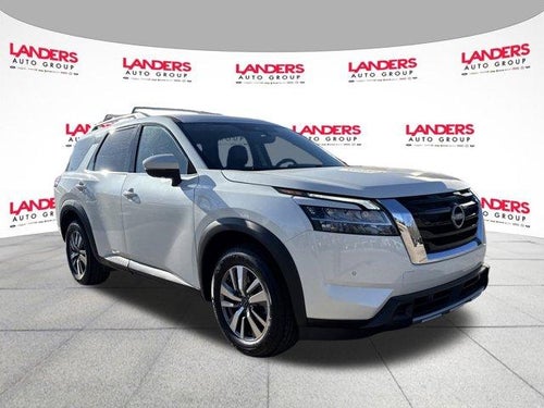 2023 Nissan Pathfinder SL 4WD